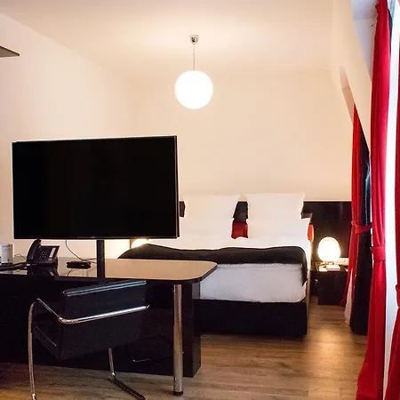 Hotel Dormero Ku'damm 4*